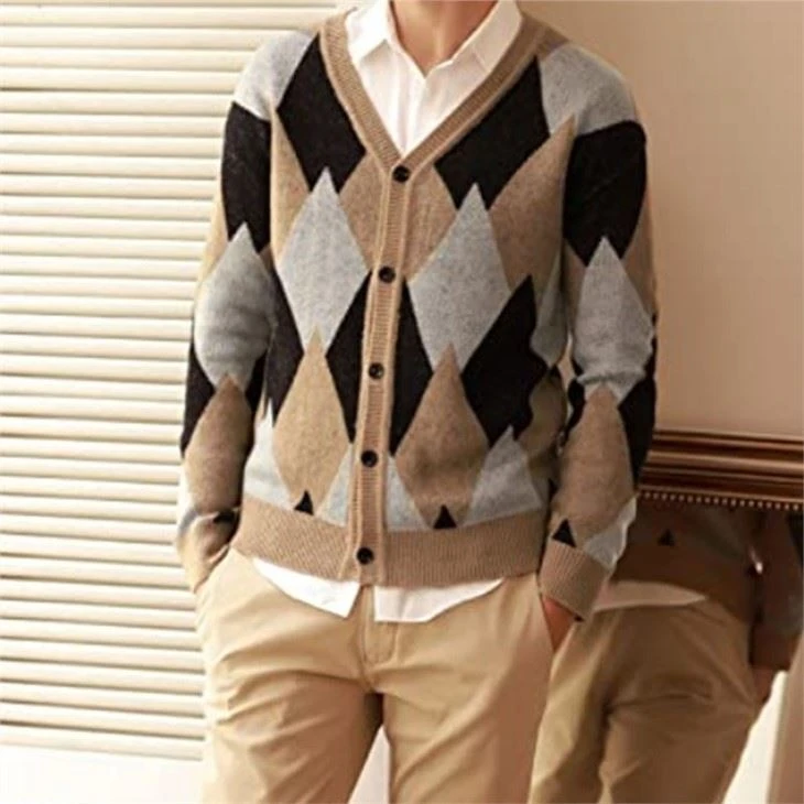 Guangdong Knitted Sweater Design Fashion V Neck Casual Button Down Jacquard Men's Knitted Argyle Pattern Contrast Cardigan Sweater