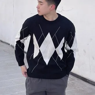 Kokvilnas trikotāžas apaļā kakla džemperis